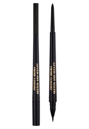 Crayon à sourcils double embout avec une finition mate noire, lettrage doré et une pointe fine d'un côté pour une application précise.
