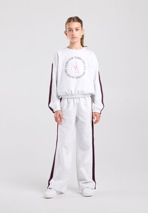 America Today, JOGGINGPANTS - Tracksuit bottoms - white