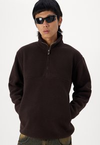Selected Homme SLHRELAX - Mikina so zipsom - chocolate torte