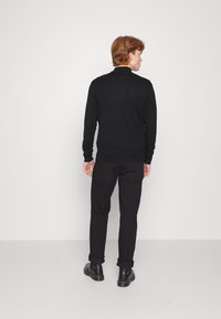 Only & Sons SWYLER LIFE LS HALF ZIP NOOS - Jersey de punto - black
