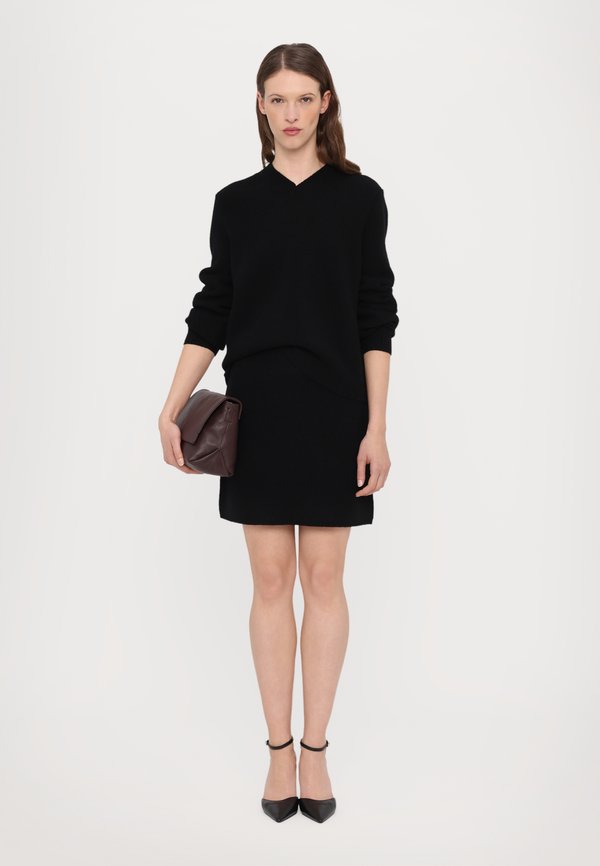 CROPPED V NECK - Jumper2