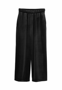 Čierne zamatové culottes s elastickým pásom, s širokým strihom, ktorý končí u polovice lýtok, s hladkou, jemnou textúrou.