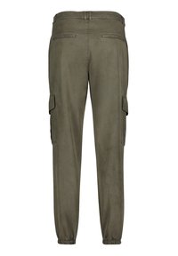 Zielone oliwkowe spodnie cargo z elastycznym paskiem i mankietami, wyposażone w boczne kieszenie oraz gładką, teksturowaną tkaninę.