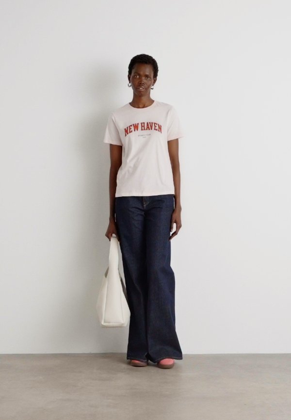 GRAPHIC - Print T-shirt - salmon2