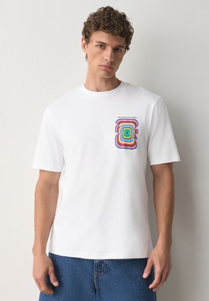 Next, REGULAR FIT - FOOTBALL WORLD CUP RELAXED FIT T-SHIRT . - Tričko s potlačou - white