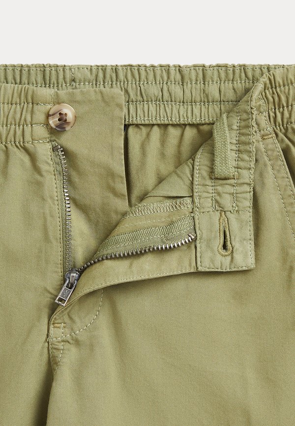 FEATHERWEIGHT TWILL SHORT - Shorts2