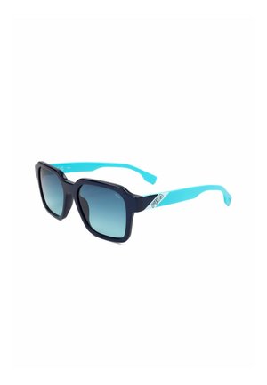 Occhiali da sole con montatura quadrata nera, lenti sfumate blu e aste turchesi brillanti con il logo FILA sulle aste.