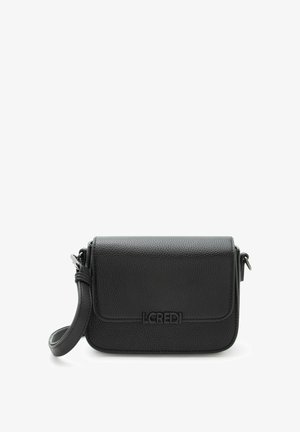 Schwarze Crossbody-Tasche aus strukturiertem Leder mit Klappverschluss und verstellbarem Riemen, vorne mittig mit dem "LCREDI"-Logo versehen.
