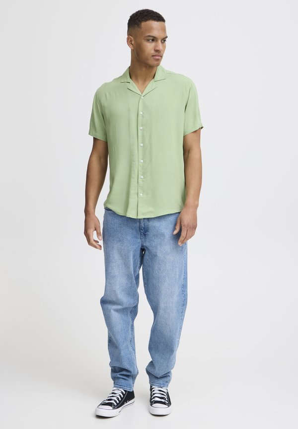 BHShirt - Shirt - mistletoe2