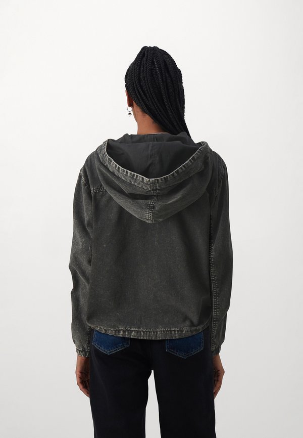 ONLMINNIE - Denim jacket2