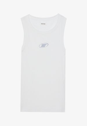 Camiseta sin mangas blanca hecha de algodón acanalado, con un pequeño logotipo gráfico azul en el pecho. Textura suave con escote redondo.