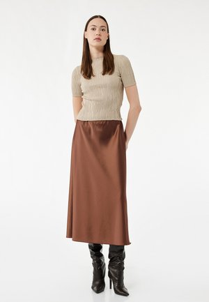MIDI - Falda acampanada - brown