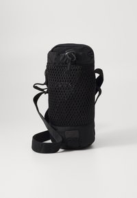 Nike Sportswear - TECH STATEMENT HYDRATION CARRIER UNISEX - Torba čez telo - black Miniaturna slika 1