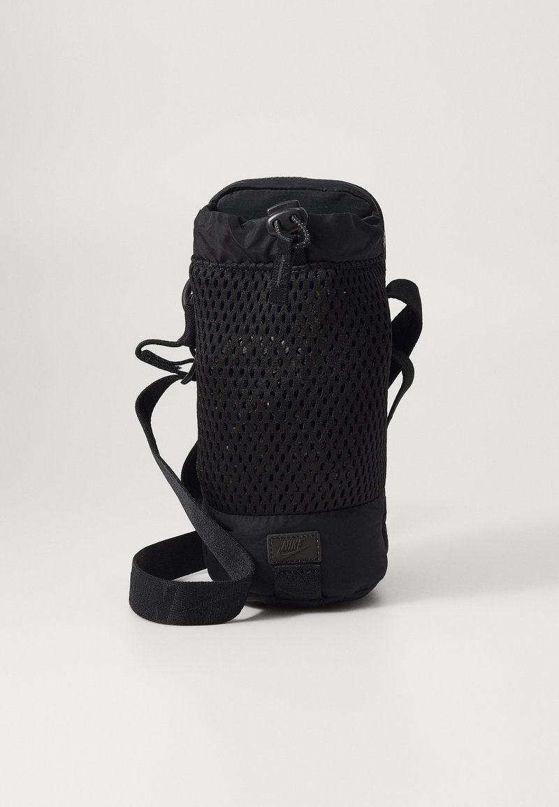 Nike Sportswear - TECH STATEMENT HYDRATION CARRIER UNISEX - Torba čez telo - black, Povečajte