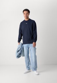 HUGO DAPOSO - Long sleeved top - dark blue