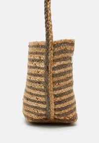 SUMMERY Copenhagen VIVIENNE CROSS BAG - Cross body bag - covert green