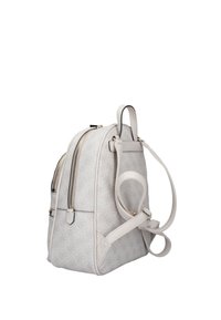 Zaino in ecopelle grigio chiaro con doppie tasche con zip, superficie testurizzata, spallacci e motivo con logo.