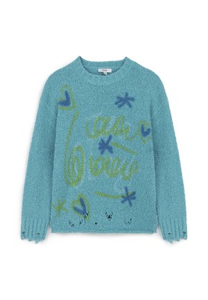 Pull en tricot turquoise avec une texture duveteuse, orné de motifs graphiques multicolores de cœurs et d'étoiles. Manches à bords côtelés.