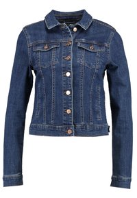 Mörkblå denimjacka med en figursydd design, långa ärmar, metallknappar, bröstfickor och kontrasterande sömdetaljer.