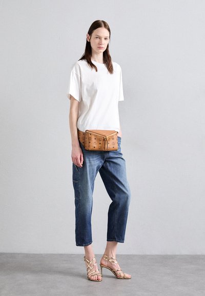 MCM - Saszetka nerka