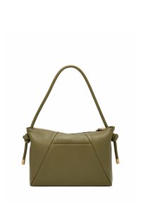 Borsa a tracolla in pelle verde oliva con superficie morbida e texture, forma allungata, tracolla annodata e chiusura con zip dorata.