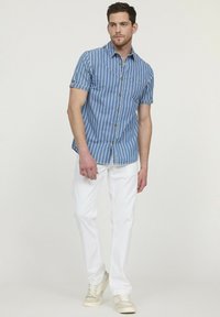 Lee Cooper Pantalon classique - blanc