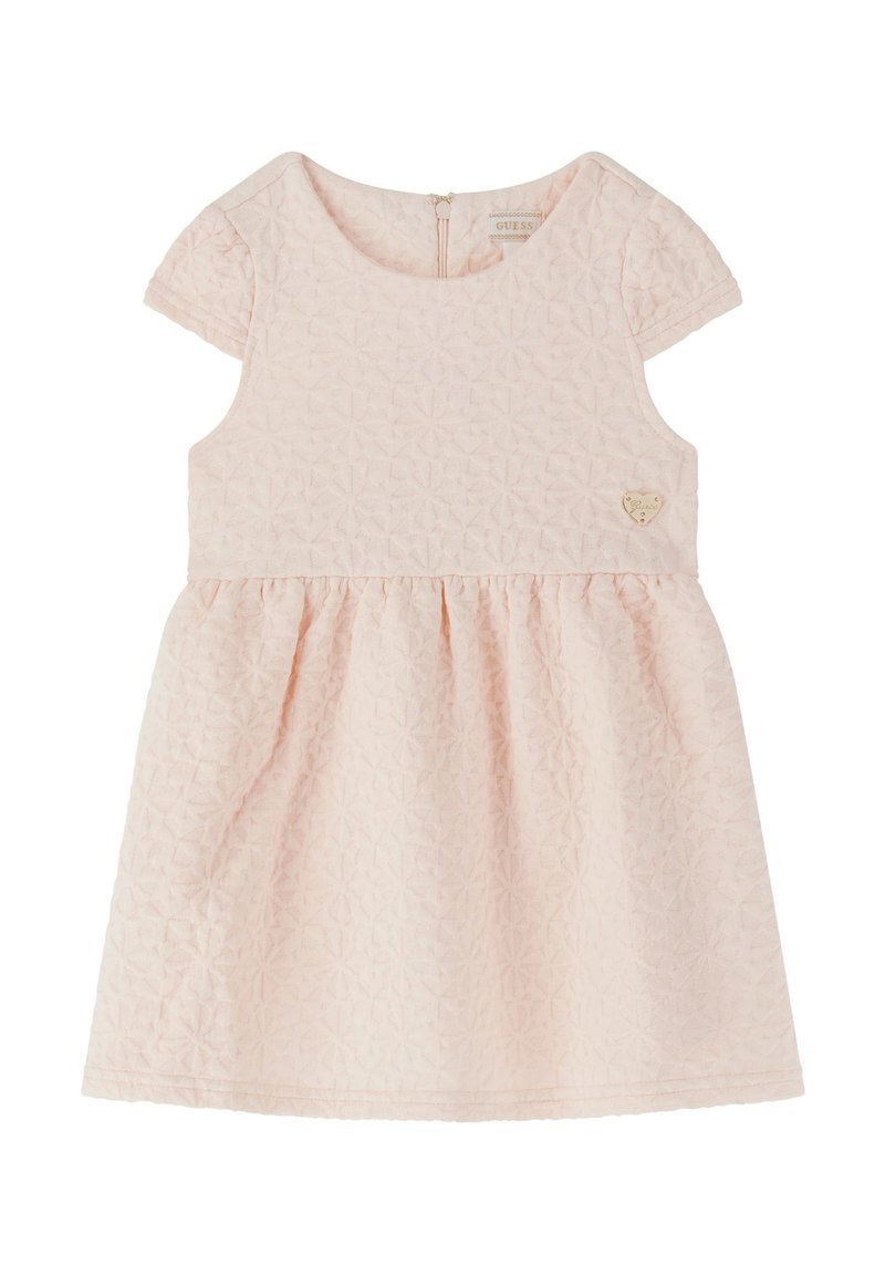 Helles rosa Kleid mit einem strukturierten Blumenmuster, kurzen Ärmeln und einem gerafften Rock. Verfügt über einen Reißverschluss im Rücken und ein kleines Herz-Symbol.