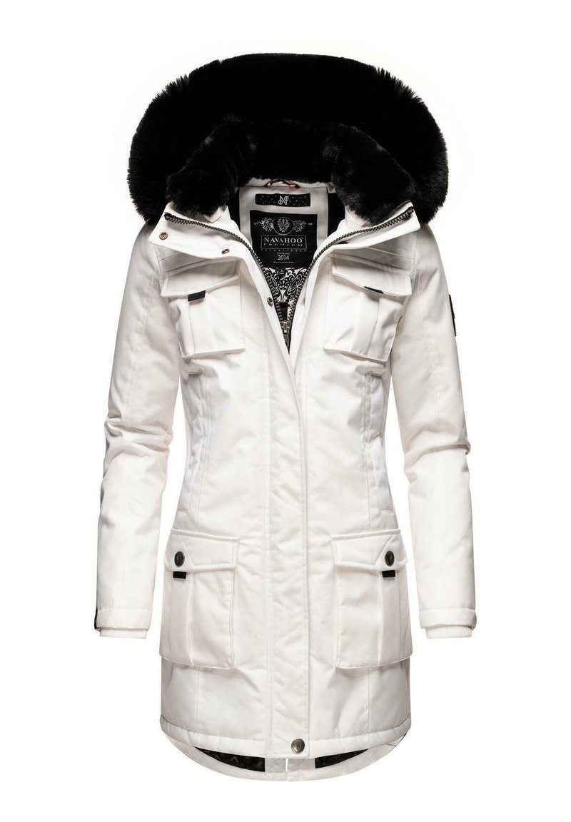 Hvid parka jakke med en sort faux fur-foret hætte, flere frontlommer, en lynlås lukning og struktureret stof.