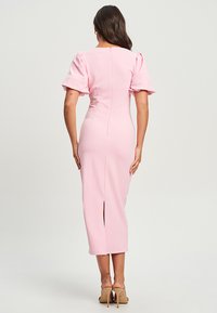TUSSAH ROMIE - Šaty do práce - pale pink