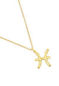 Złoty naszyjnik z teksturowanym, abstrakcyjnym zawieszką w kształcie symbolu Ryb, zawieszony na cienkim łańcuszku.