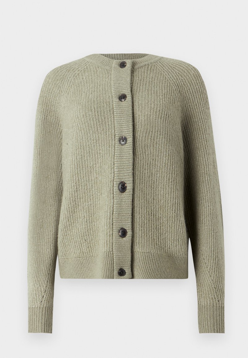 Grüner, gestrickter Cardigan mit Rundhalsausschnitt, Rippstruktur, Knopfverschluss und langen Ärmeln. Besitzt dunkle Knöpfe entlang der Front.