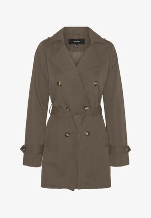 Brun utført trenchcoats med dobbelspent design, store knapper og revers. Laget av et glatt stoff med lange ermer og sidelommer.