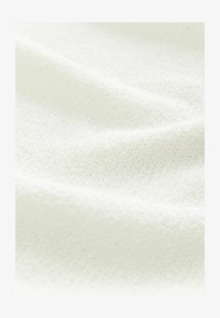 Unselected, white