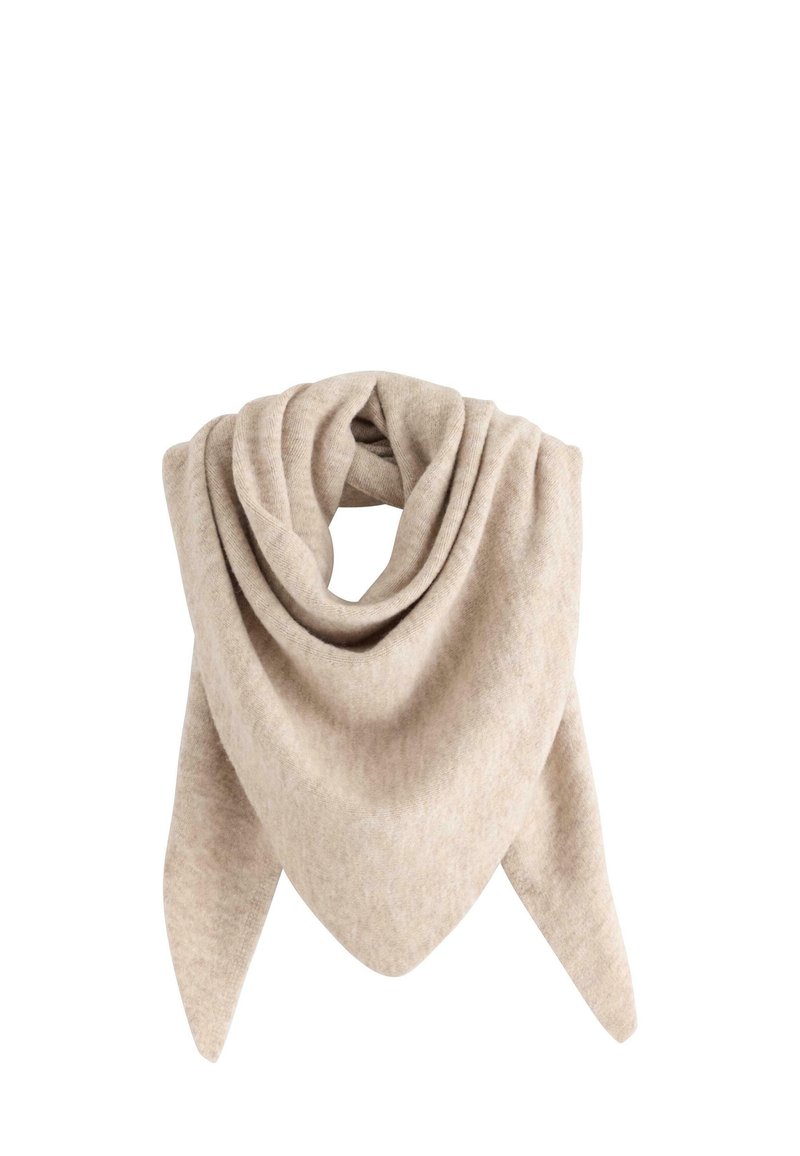 Beżowy trójkątny szalik wykonany z miękkiego materiału. Charakteryzuje się zwiewnym krojem z wyostrzeniem na końcach, gładką fakturą i subtelną wariacją kolorystyczną.
