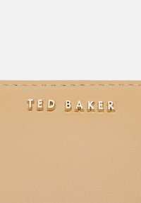 Ted Baker GARCEY - Geldbörse - camel