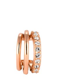 Örhänge i roséguld med två släta cirkulära band och en rad av klara, rundslipade stenar på ena sidan. Polerad metallfinish.