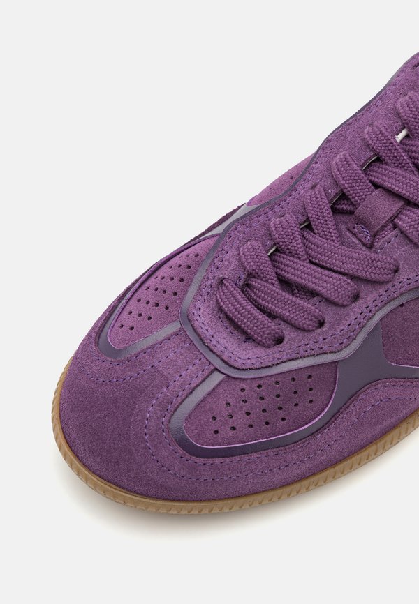 TB.490 RIFE  - Trainers - lilac2