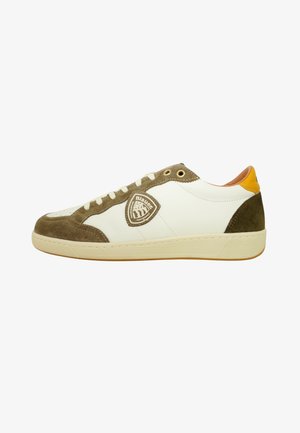 Leather and suede sneaker, white with brown accents, round toe, textured rubber sole, logo patch on the side, lace-up design, cushioned heel.