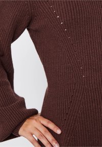 Soft Rebels Pusero - brown