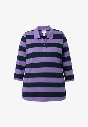 Fioletowa i granatowa koszulka polo w paski z kołnierzykiem, listwą na trzy guziki i rękawami o długości do łokcia. Wykonana z miękkiego, oddychającego materiału.
