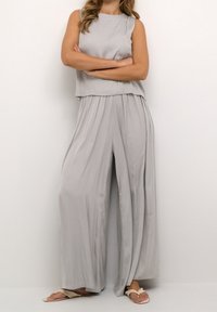 Kaffe Spodnie materiałowe