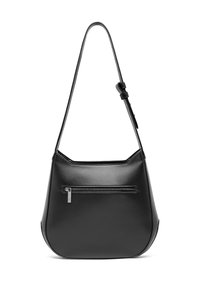 Sort skuldertaske i læder med justerbar rem og frontlomme med lynlås, vist på hvid baggrund.