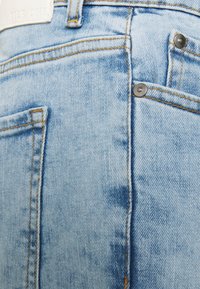 Pier One Calças de ganga de perna direita - light blue denim