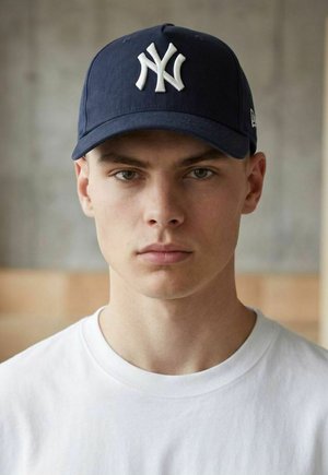 New Era, 19TWENTY WASHED NEW YORK YANKEES - Cappellino - navy