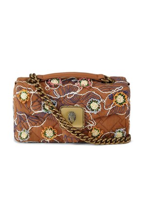 Brązowa pikowana torebka na złotym łańcuszku, z haftowanymi wielokolorowymi kwiatami i złotym zapięciem z motywem dłoni.