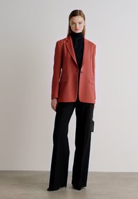 BOSS JOCALUAH - Puspaltis - red