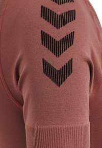 Hummel FIRST SEAMLESS - Undertrøjer - marsala
