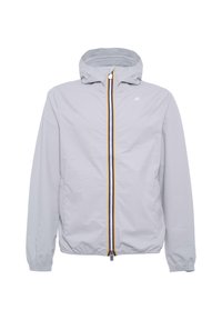 Giacca impermeabile grigia chiara con cappuccio, caratterizzata da una cerniera multicolore, polsini elastici e una finitura liscia e opaca.