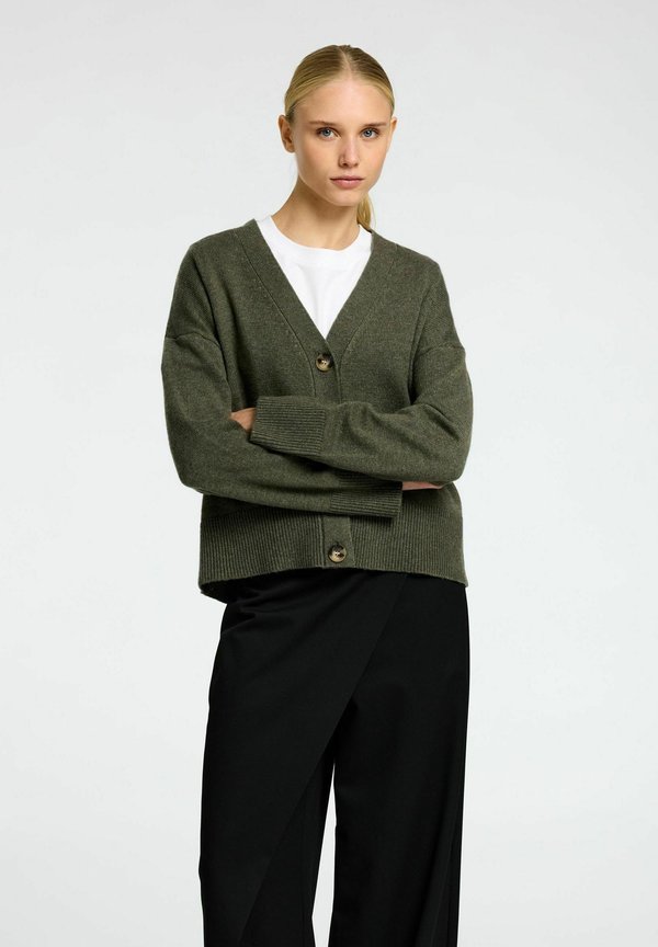 V AUSSCHNITT - Strickjacke - khaki