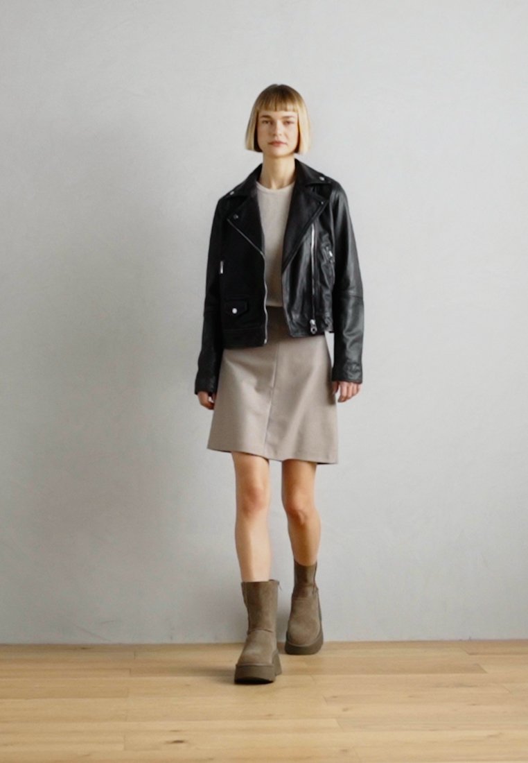 UGG CLASSIC TWIN SEAM - Platform ankle boots - hickory/light brown